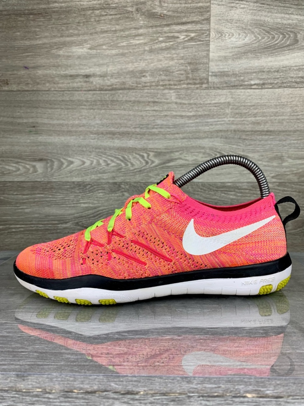 Womens Pink/Peach Nike focus Flyknit athletic running shoes size 7